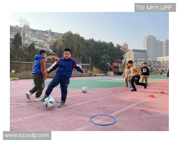 小小足球明星的成长之路与体育小达人梦想的追逐